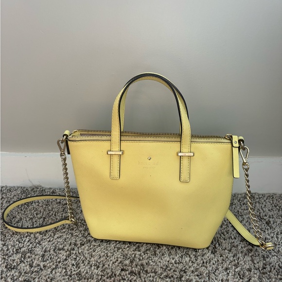 Small Kate Spade purse, rare yellow - Picture 1 of 3